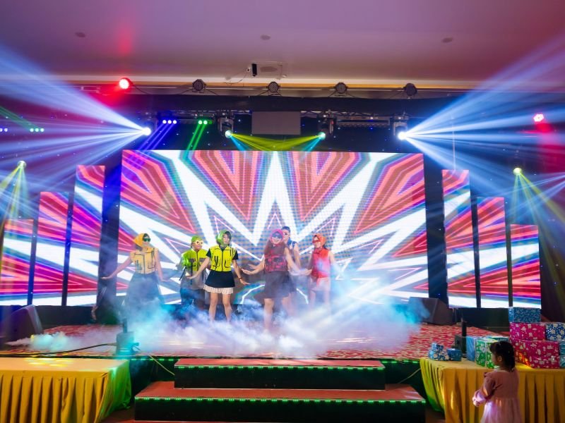 Gala Dinners And Networking Events